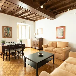 Spectacularly Bright, By Piazza Navona And The Pantheon - A/c, Wifi, Elevator Apartment