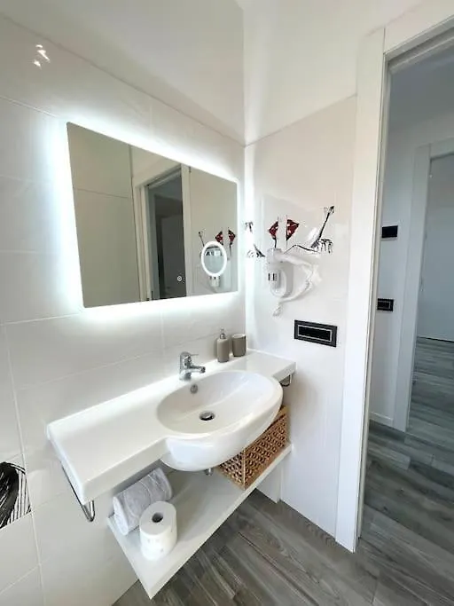 Ottavia Station Apartment Rome