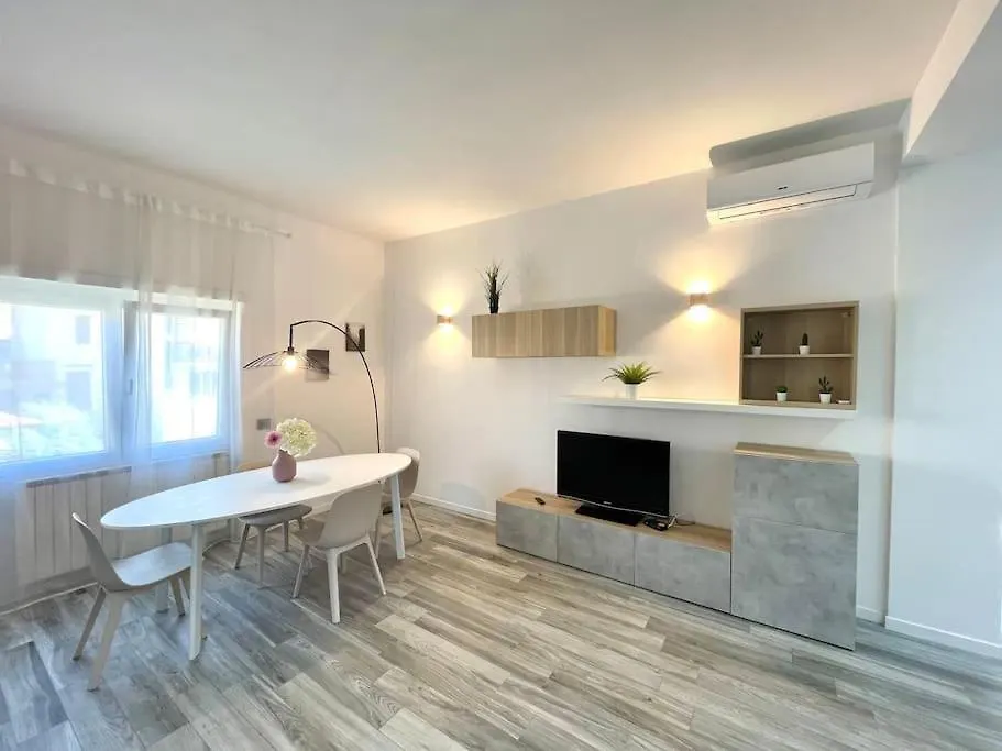 Ottavia Station Apartment Rome